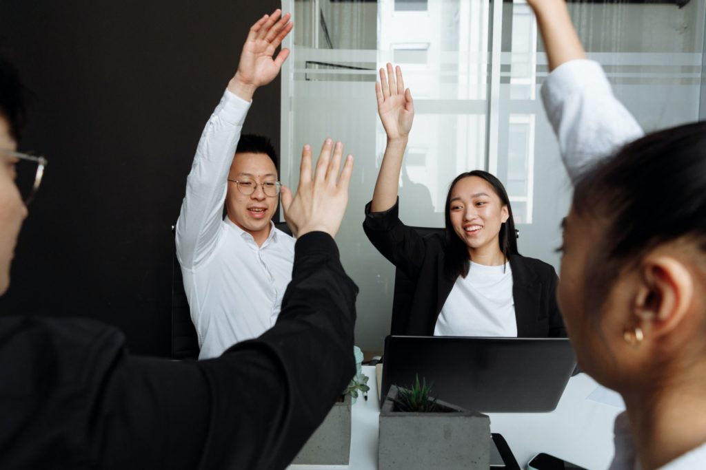 Gamification (EUA) 4 Gamification (EUA), grupo de personas motivadas a crecer y aprender dentro de sus empresas